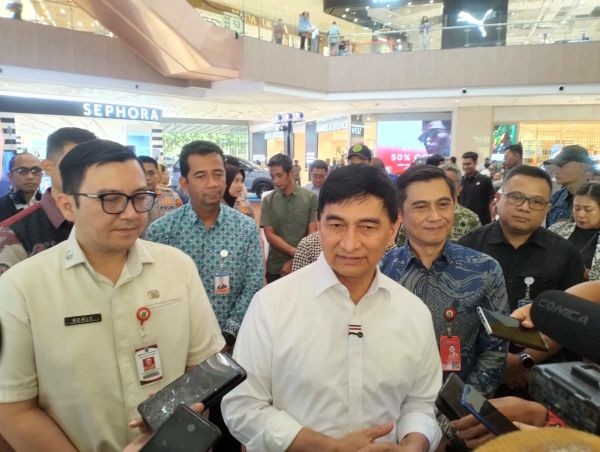 Bapenda Tangsel Hadirkan Layanan Pajak QRIS dan Samsat di Pameran Tangsel Otozone 2026