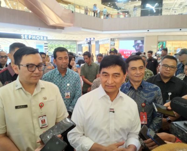 Bapenda Tangsel Hadirkan Layanan Pajak QRIS dan Samsat di Pameran Tangsel Otozone 2026